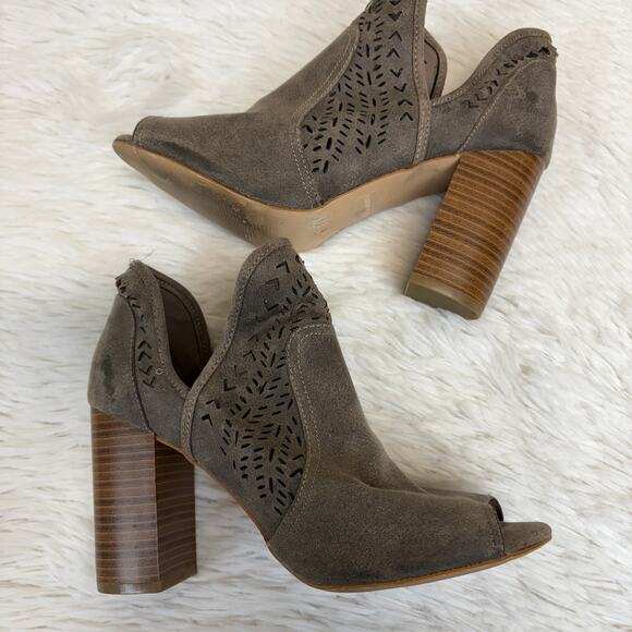 Fergalicious by Fergie Open Toe Laser Cut Taupe Suede Bootie Size 7.5 - Picture 8 of 8